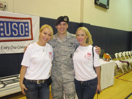 USO INTERNATIONAL TOUR PHOTOS