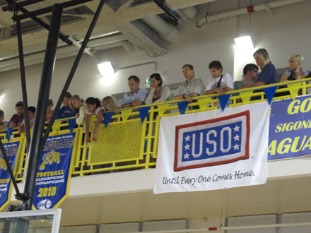 USO INTERNATIONAL TOUR PHOTOS